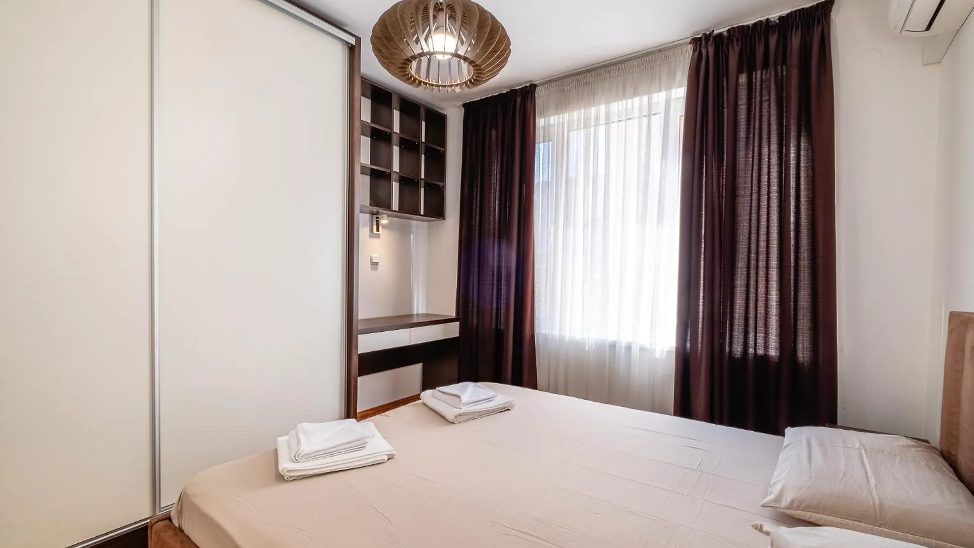 Seaside Serenity Charming Apartment By Sea Garden Varna Bulgarien