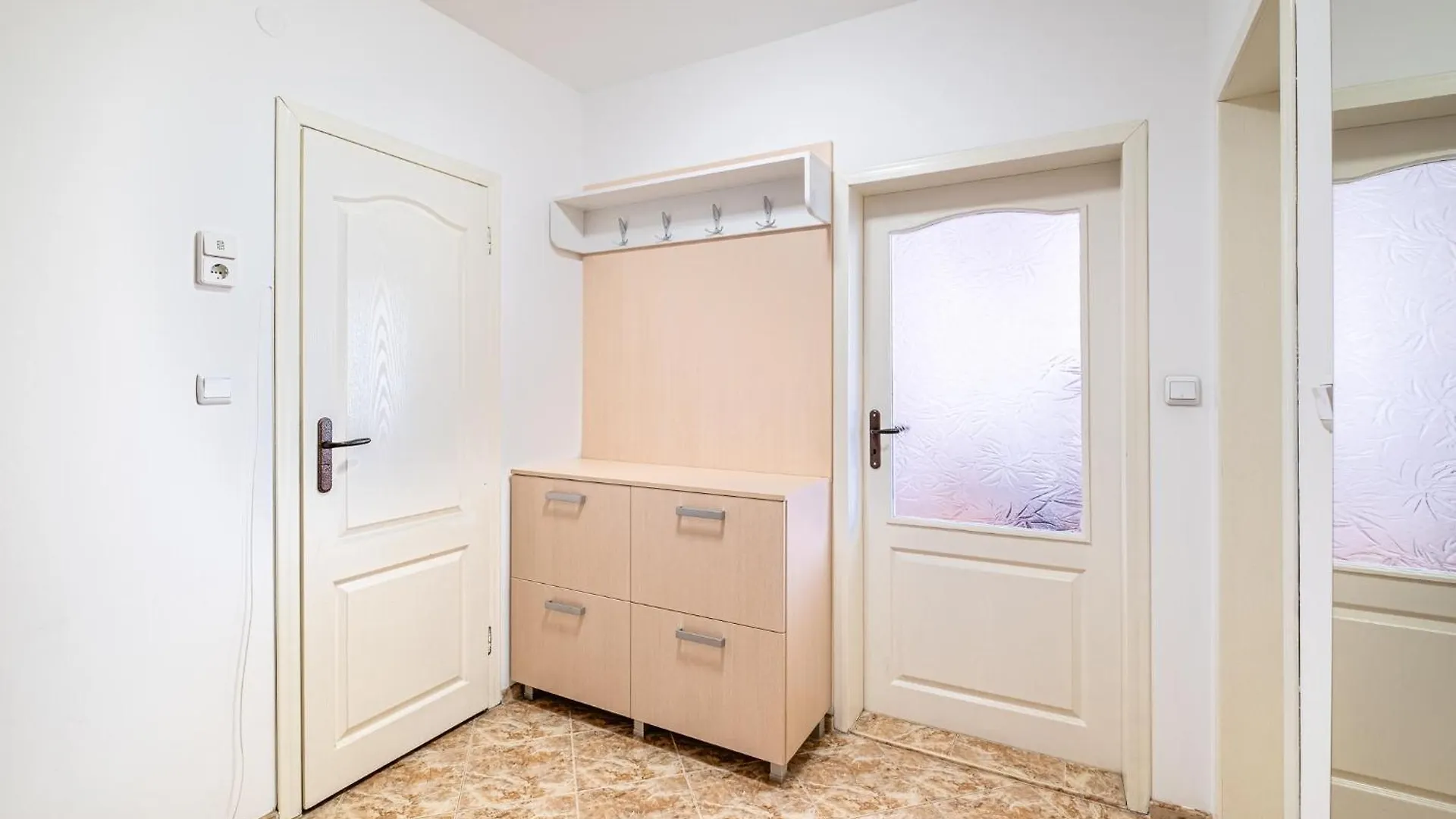 Seaside Serenity Charming Apartment By Sea Garden Varna Bulgarien