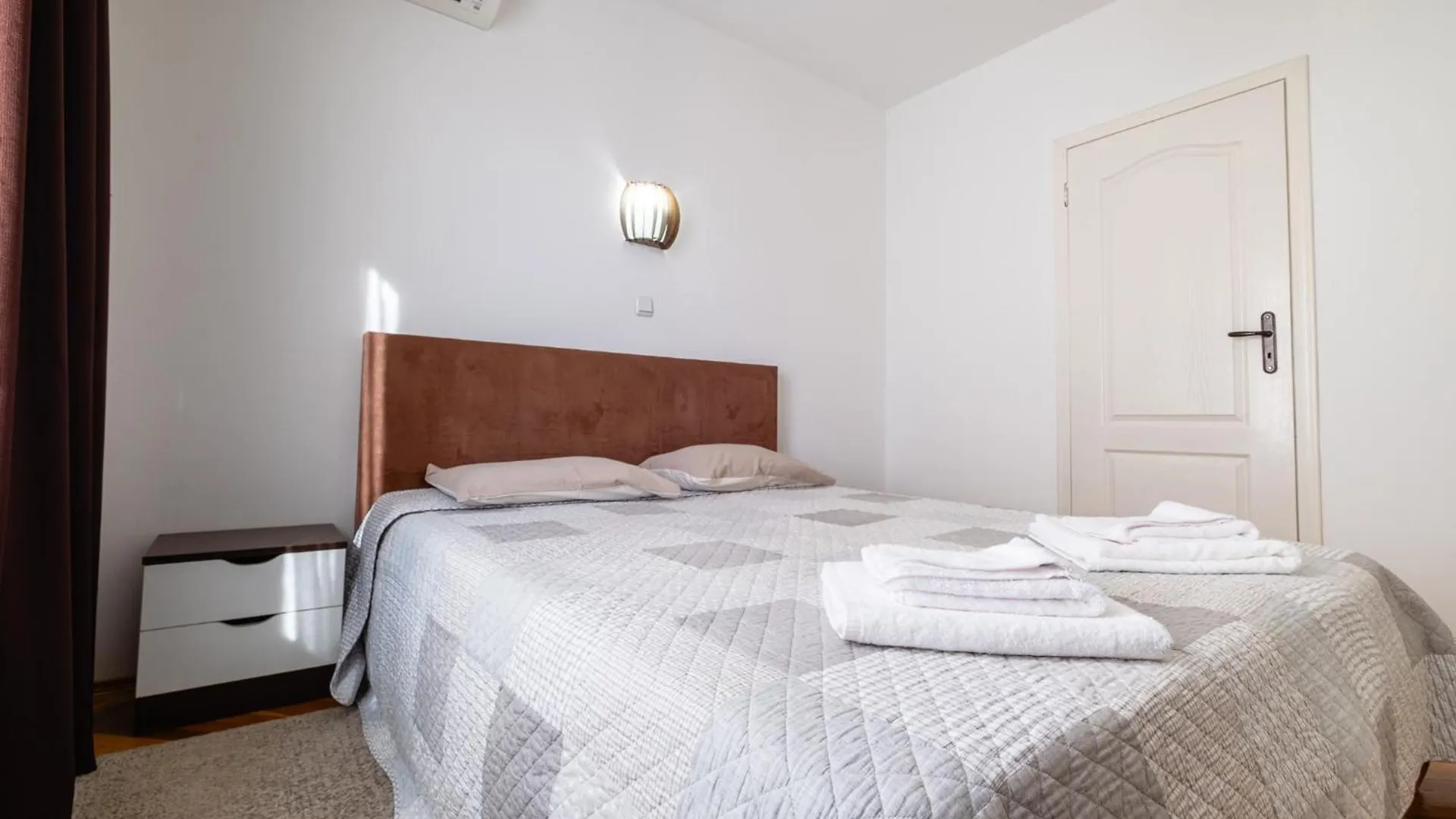 Seaside Serenity Charming Apartment By Sea Garden Varna