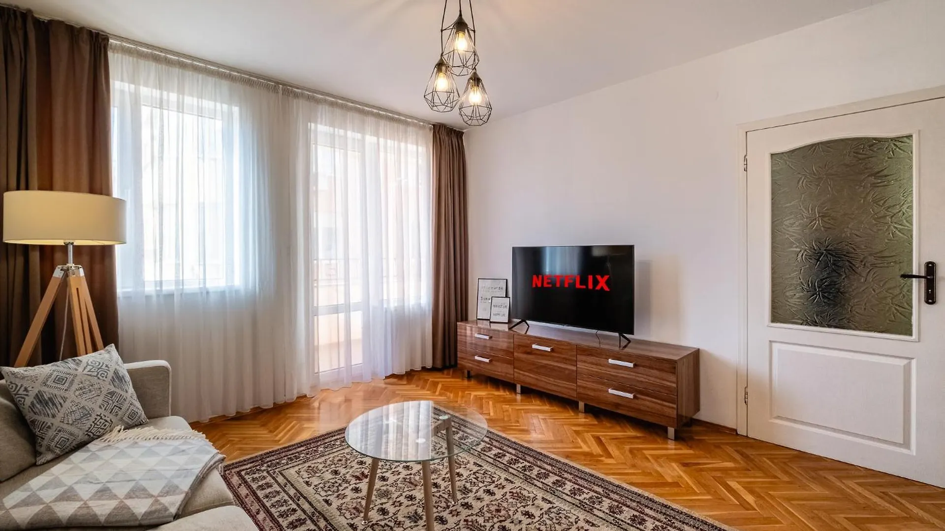Seaside Serenity Charming Apartment By Sea Garden Varna